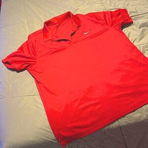 Men’s golf shirt